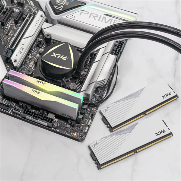 Фото ADATA LANCER RGB DDR5 DIMM 32GB 6400MHz 2*16GB 32-39-39 1.4V WHITE DUAL COLOR BOX