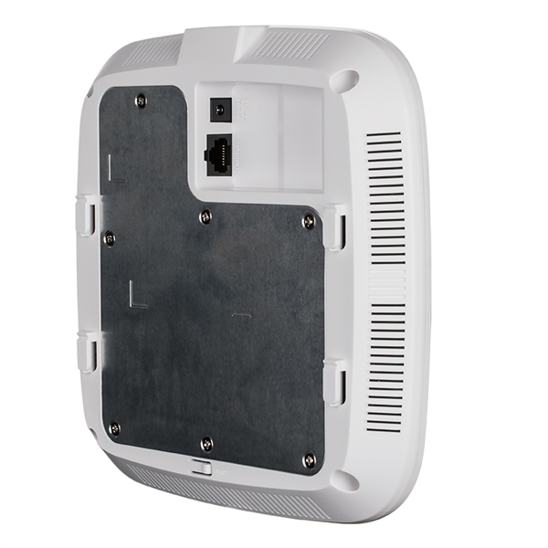 Фото D-Link Беспроводная двухдиапазонная точка доступа AC1750 Wave 2 с поддержкой PoE, 1x1000Base-T PoE, 3 внутренние антенны 3,6 дБи, 3 внутренние антенны 4,2 дБи, без адаптера питания в комплекте