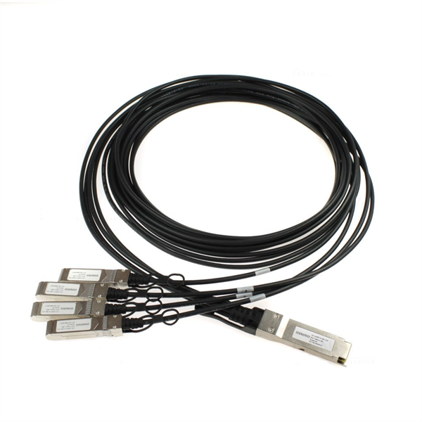 OSNOVO OC-QSFP-4x10G-3M Объединительный DAC кабель QSFP+ 40G для 4х10G. Скорость: 40 Гбит/c. Тип разъема: QSFP+/SFP+. Длина кабеля 3м. Размеры коннектора (ШхВхГ): 11x9x101мм. Рабочая температура: 0…+7