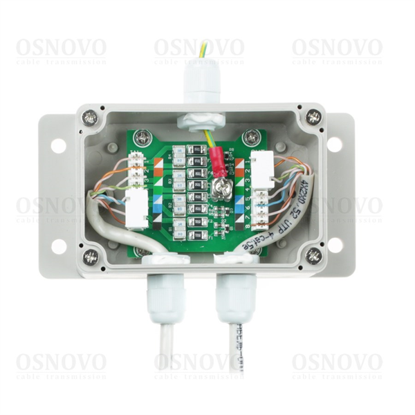 Фото OSNOVO SP-IP/1000PW(ver.2) Уличное устройство грозозащиты для локальной вычислительной сети (скорость до 1000 Мб/с).Совместимо с оборудованием PoE IEEE 802.3af/at/bt. Поддержка PoE устройств мощностью