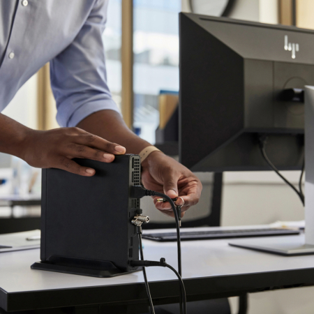 Фото HP Pro Mini 400 G9 (935X2EA)