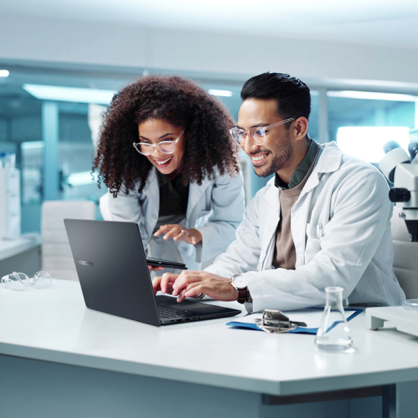 Смотреть ASUS ExpertBook B5 B5405CVA-LY0172 (90NX08G1-M005U0) Фото ASUS ExpertBook B5 B5405CVA-LY0172 (90NX08G1-M005U0)