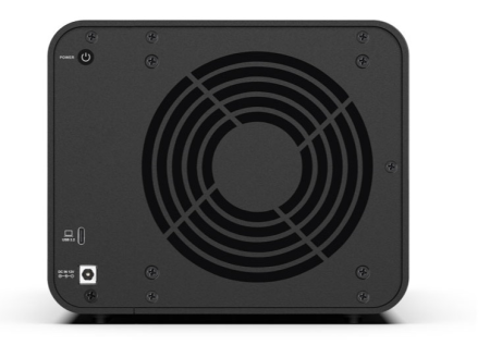 Фото TerraMaster D4-320 DAS tower/JBOD,RAID0,1/up to 4 SATA(3,5' or 2,5')/1xUSB3.1 Type-C gen2/1xPS/1YW