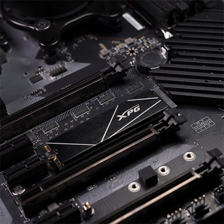Фото ADATA GAMMIX S70 BLADE M.2 2280 NVMe PCIe 4.0 x4 2TB 7400/6800 COLOR BOX SEPARATED