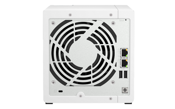 Фото QNAP CHANNEL QC 2GhzCPU/4Gb/upto 4HDD, upto 12 with TL-D800C/SATA(3,5'')/ 1xUSB3.2 2xUSB2.0/1x1GbE 1x2,5GbE/iSCSI/1xPS/2YW D4 (REV. C)