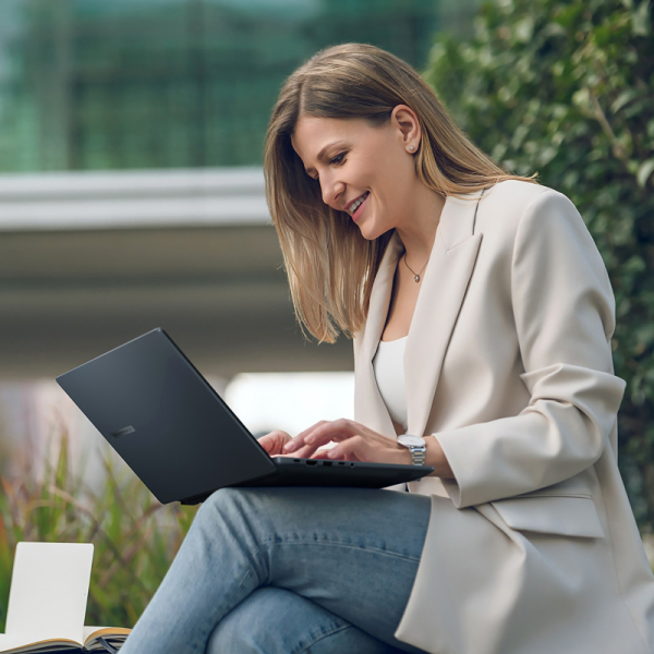 Смотреть ASUS ExpertBook B1 B1503CVA-S74861 (90NX0801-M05BZ0) Фото ASUS ExpertBook B1 B1503CVA-S74861 (90NX0801-M05BZ0)