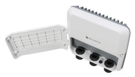 Фото MikroTik RB5009UPR+S+OUToutdoor heavy-duty PoE router1x 2.5 Gigabit Ethernet, 10G SFP+, 1GB of RAM, 1GB NAND, modern quad-core CPU, 9 (!) powering options, durable IP66 waterproof enclosure.