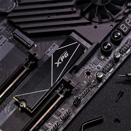 Фото ADATA GAMMIX S70 BLADE M.2 2280 NVMe PCIe 4.0 x4 2TB 7400/6800 COLOR BOX SEPARATED