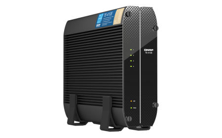 Фото QNAP SMB QC 2.0 GHzCPU/8gb/4 bay 2.5 SSD/2x2.5GbE/1xHDMI/4xUSB 3.2 Gen 2/iSCSI/1xPS/3YW TS-410E-8G-EU-QL
