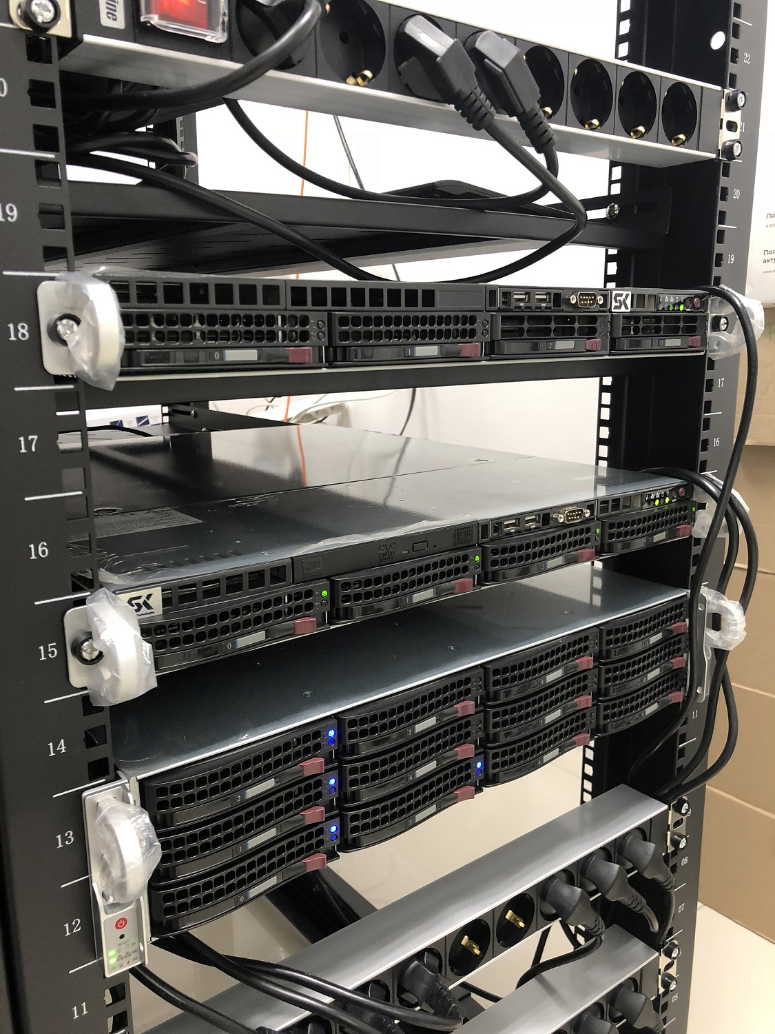 Сборка серверов для бизнеса: профессиональный подбор компонентов и настройка